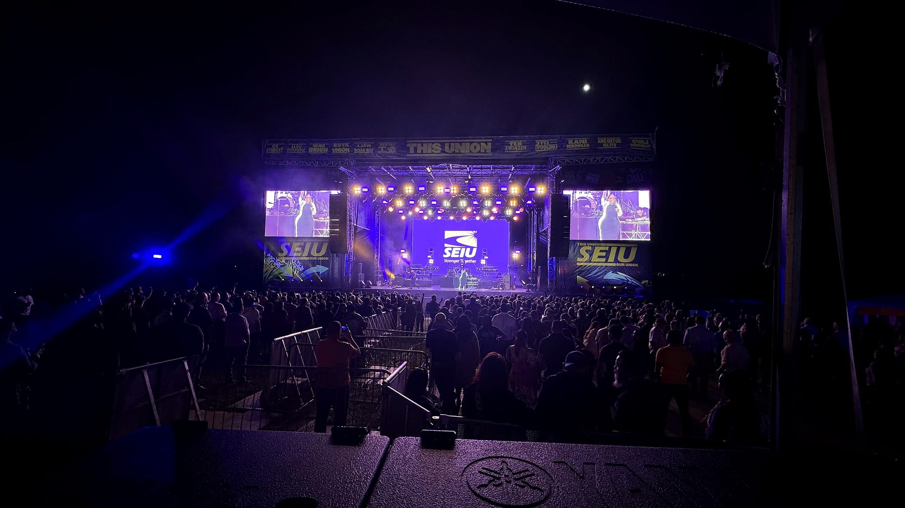 SEIU - Festival featuring Joan Jett and the Roots - photo 6